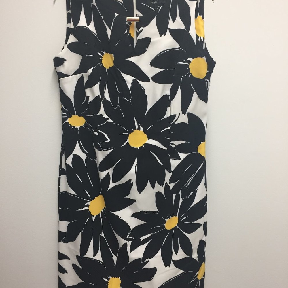 Ronni Nicole Daisy Dress